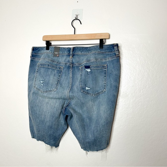NWT Torrid Bermuda Boyfriend Vintage Stretch Mid Rise Jean Shorts Plus Size 16 - Picture 3 of 8